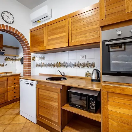 Yid Comfortable With Lift Appartement Florence