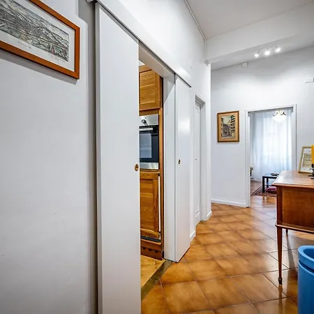 Yid Comfortable With Lift Appartement