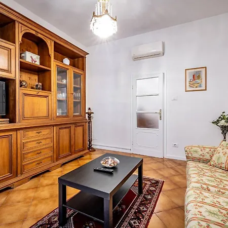 Yid Comfortable With Lift Apartman Firenze